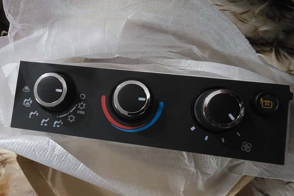 AC Delco climate control unit 84793086 for Chevy Express